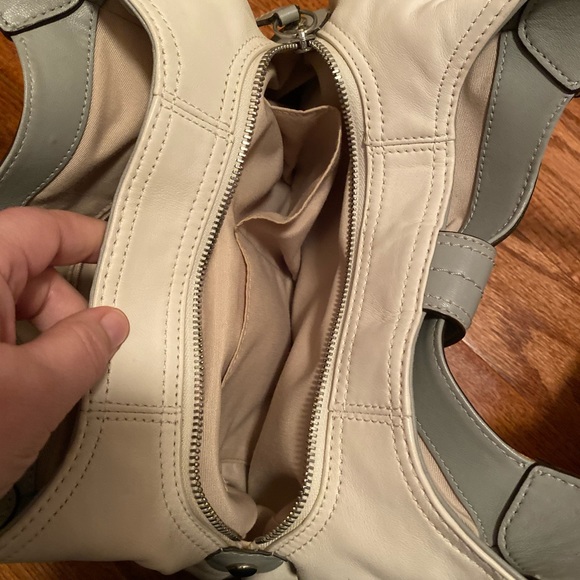 COACH SOHO LTH HOBO - Picture 5 of 9